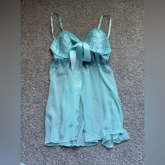 Victoria's Secret Other - Victoria Secret push-up Embroidered Lace Babydoll 34D